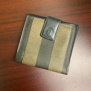 🧛‍♂️ Authentic Fendi wallet